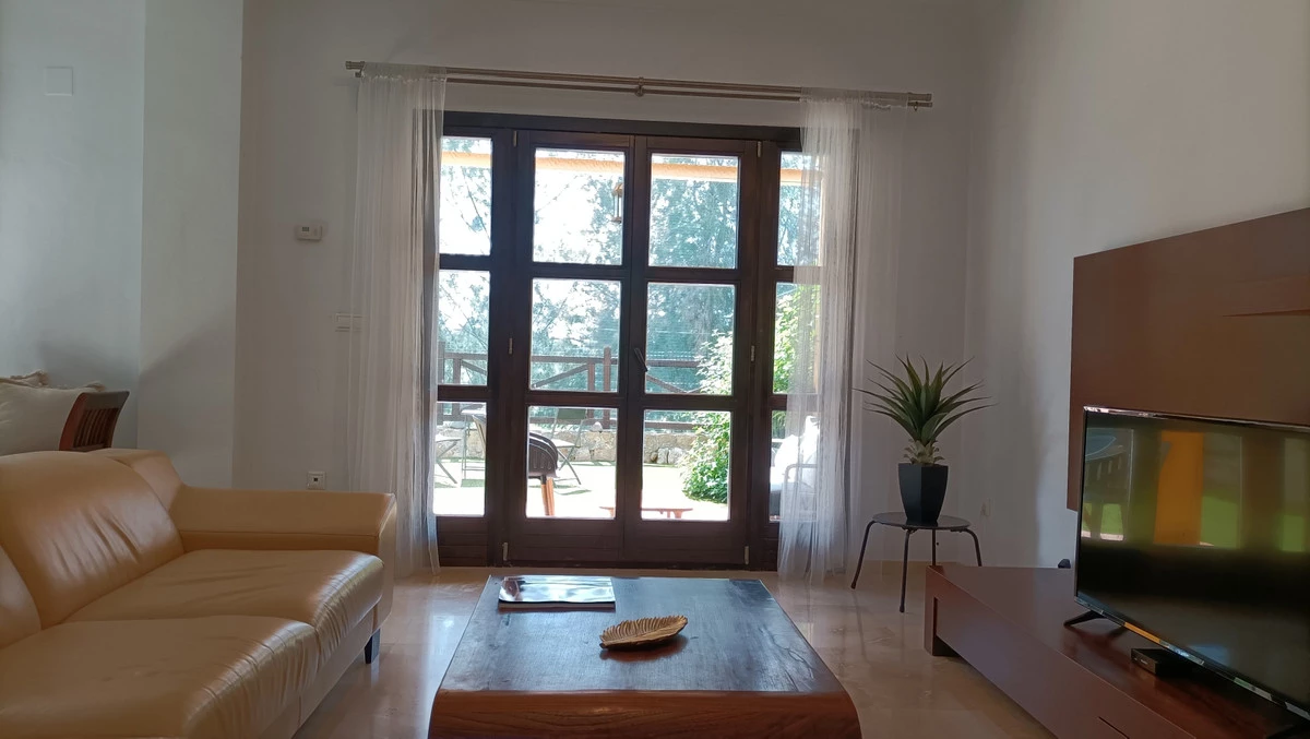 8-e64a9055bba3e77ac8aca3b893cdf826