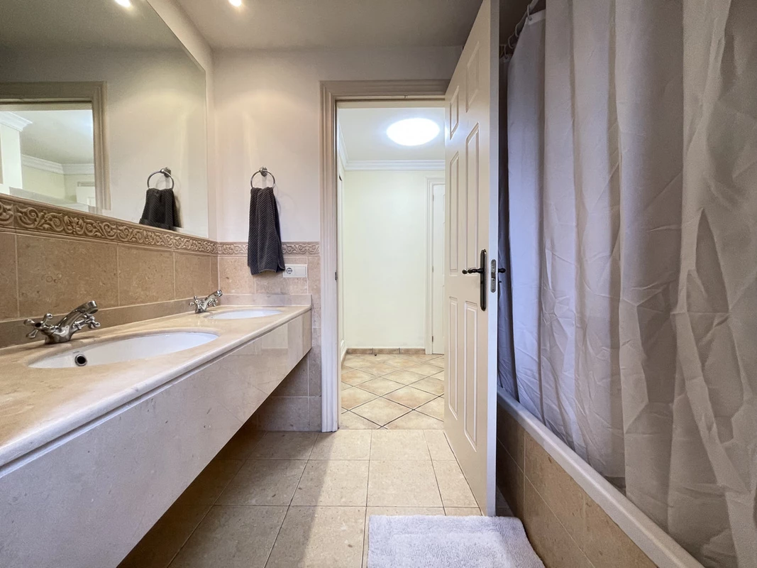 9-467d0cee5b725f3ef65f102a0c2e69c0