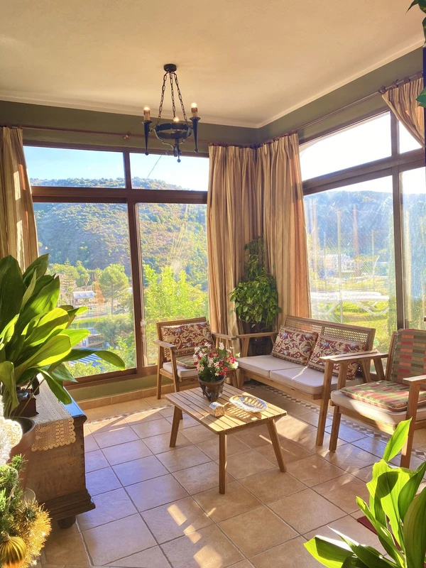 8-e64a9055bba3e77ac8aca3b893cdf826