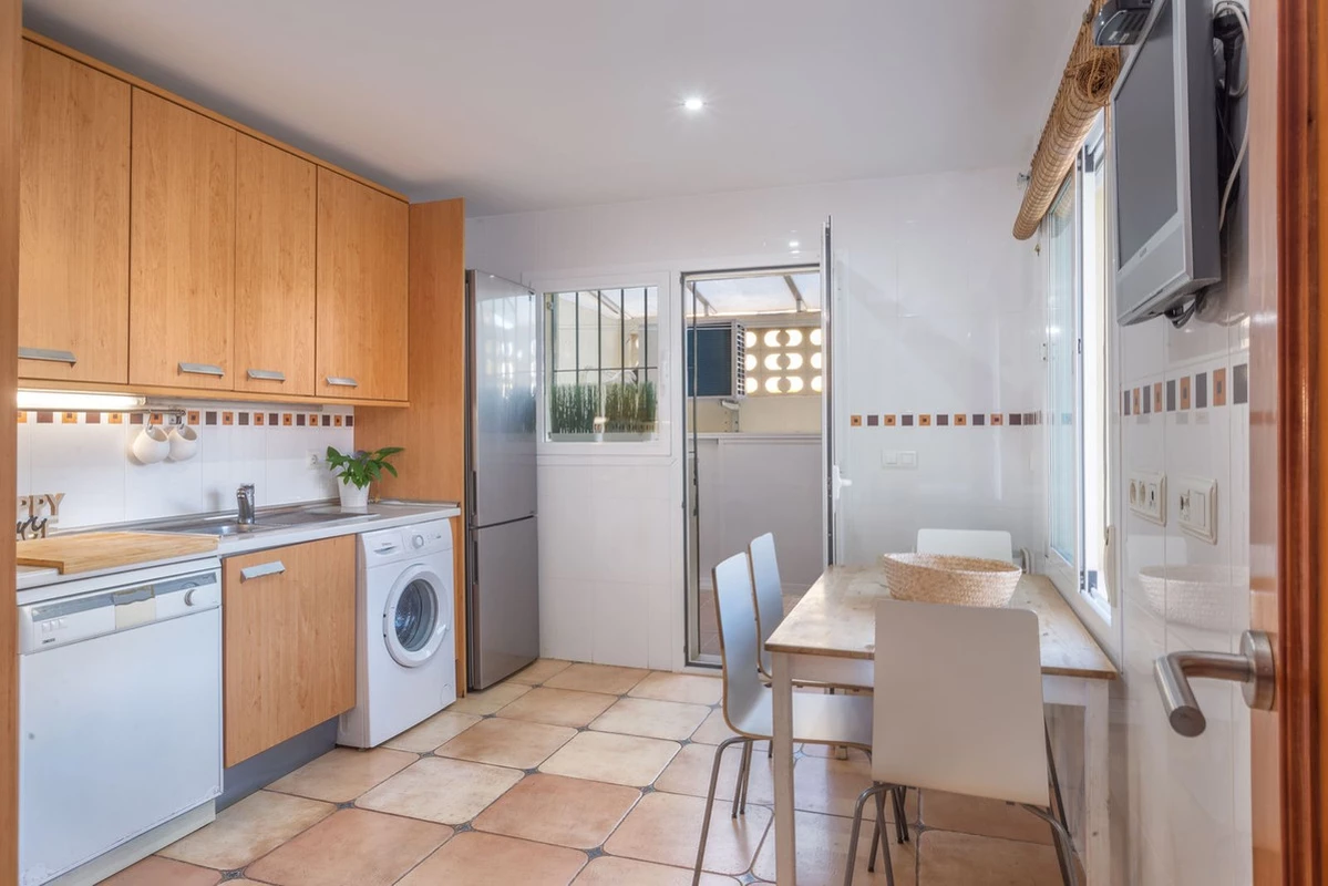 8-e64a9055bba3e77ac8aca3b893cdf826