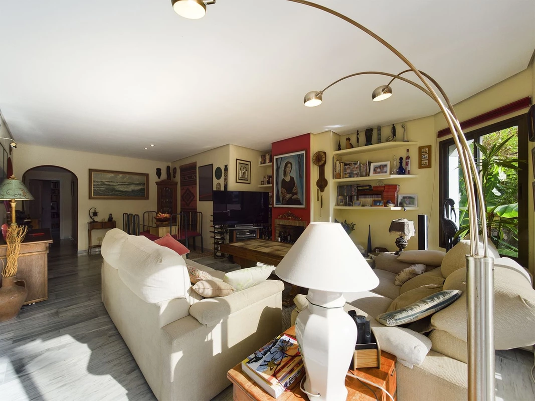 7-aa4cc561180b369757c0bb4af9886cd3