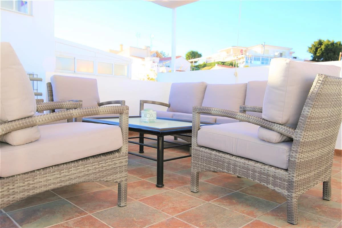 2-5bd7b9d04b45e33852eaf0ec6670150d