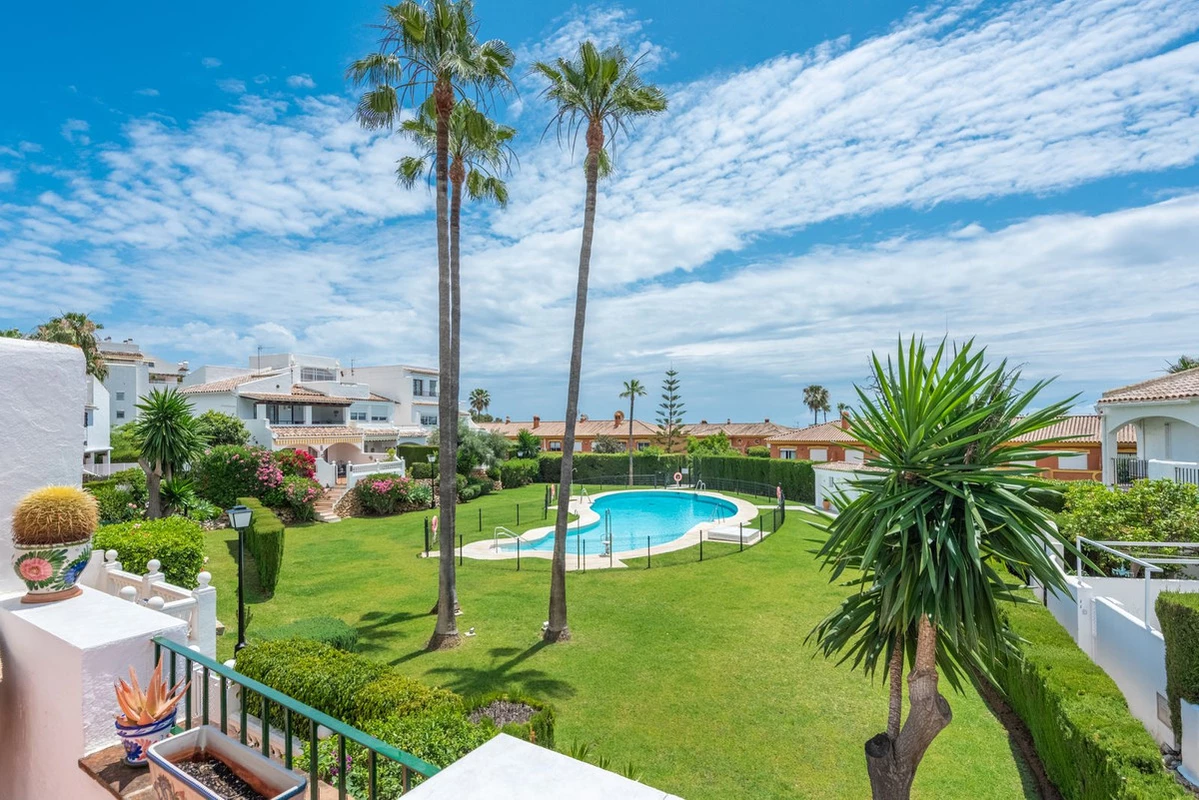 2-5bd7b9d04b45e33852eaf0ec6670150d