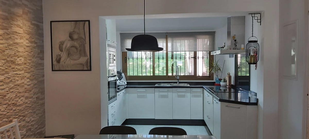 8-e64a9055bba3e77ac8aca3b893cdf826