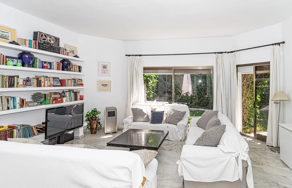 4-c23c0f86247804fa50226aecd8b0b2c8