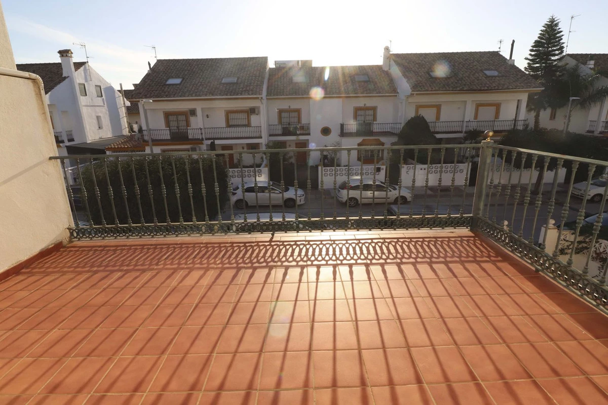 2-5bd7b9d04b45e33852eaf0ec6670150d