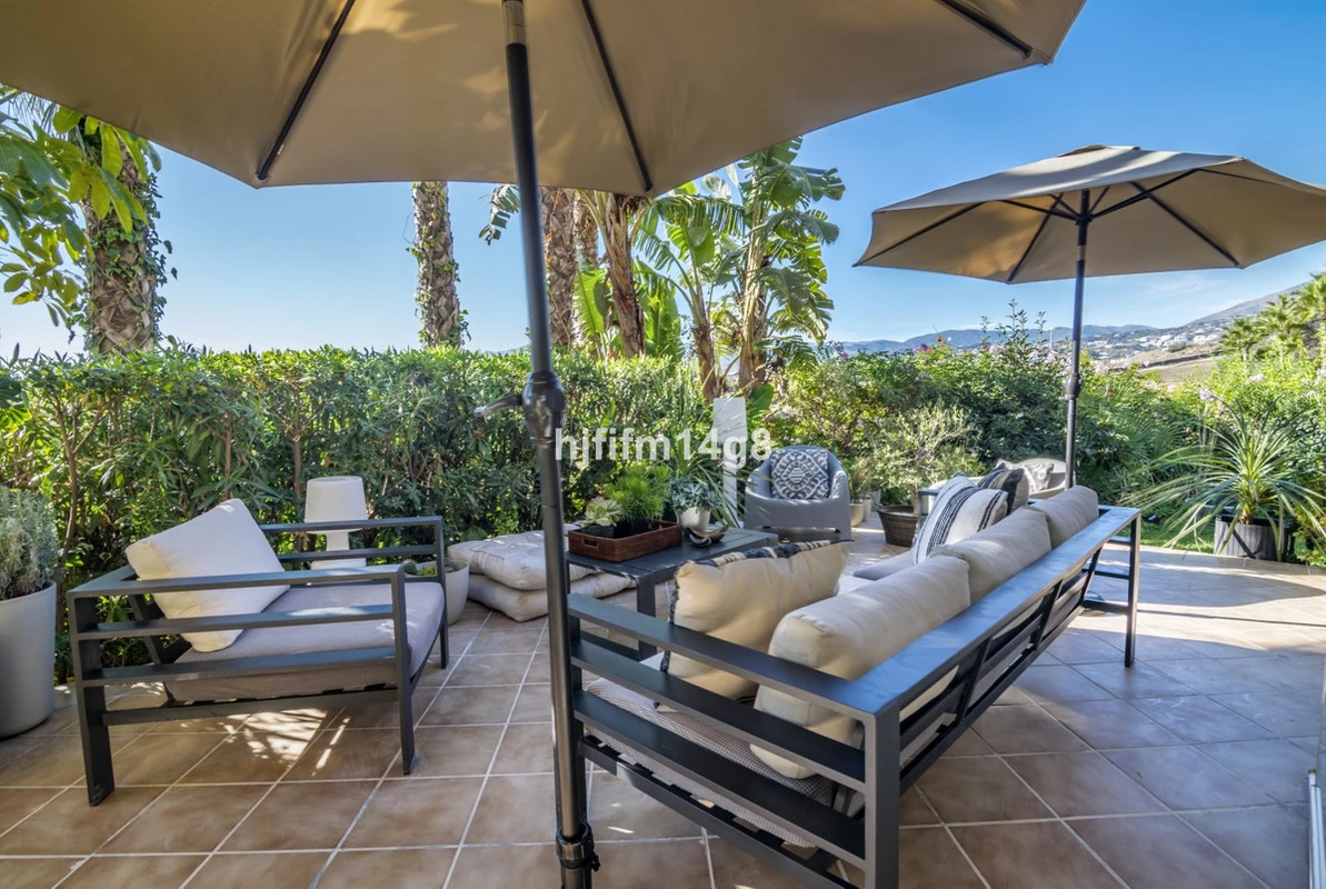 1-7980e48d732b6fc85c14b43b94d2aa54