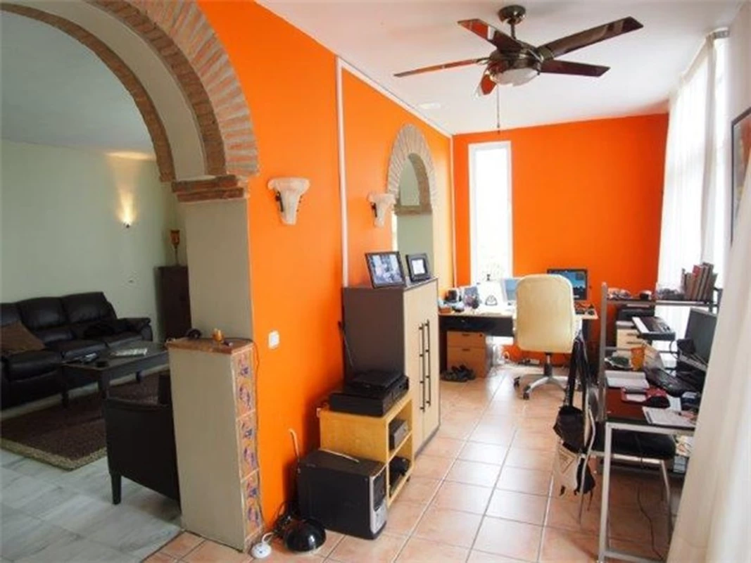 8-e64a9055bba3e77ac8aca3b893cdf826