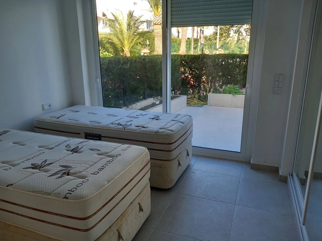 9-467d0cee5b725f3ef65f102a0c2e69c0