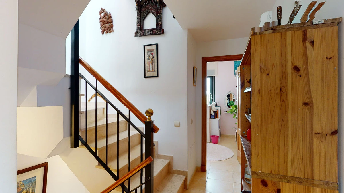 7-aa4cc561180b369757c0bb4af9886cd3