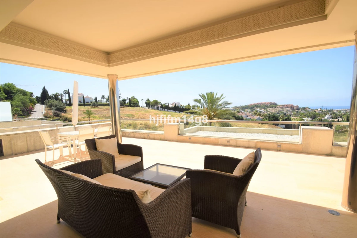 2-5bd7b9d04b45e33852eaf0ec6670150d