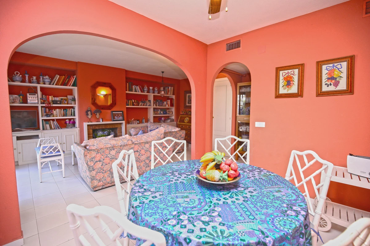 8-e64a9055bba3e77ac8aca3b893cdf826