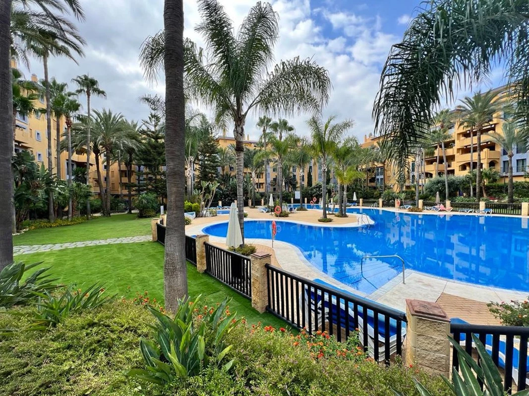 1-7980e48d732b6fc85c14b43b94d2aa54