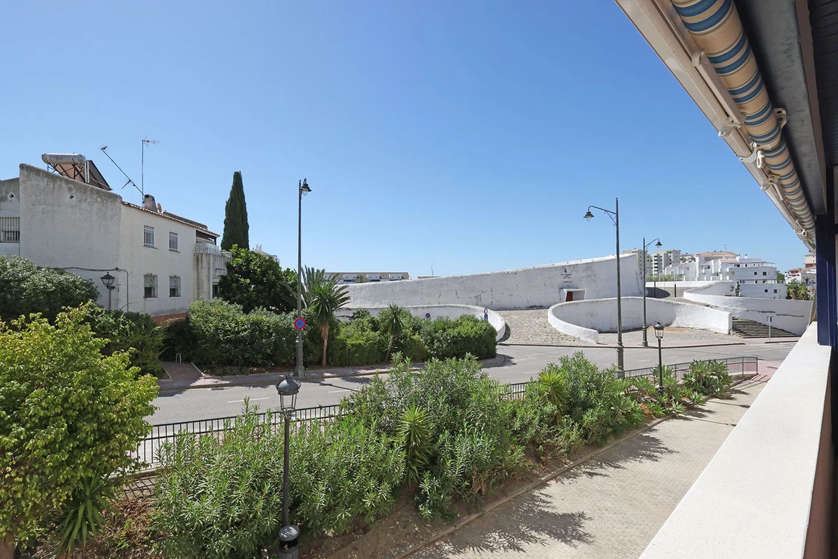 1-7980e48d732b6fc85c14b43b94d2aa54