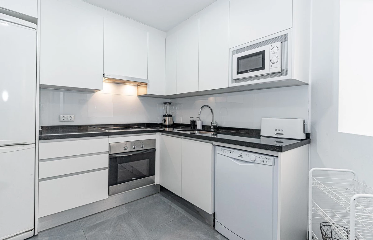 8-e64a9055bba3e77ac8aca3b893cdf826