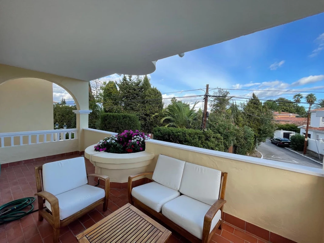 4-c23c0f86247804fa50226aecd8b0b2c8