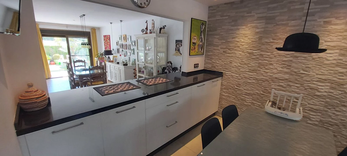 9-467d0cee5b725f3ef65f102a0c2e69c0