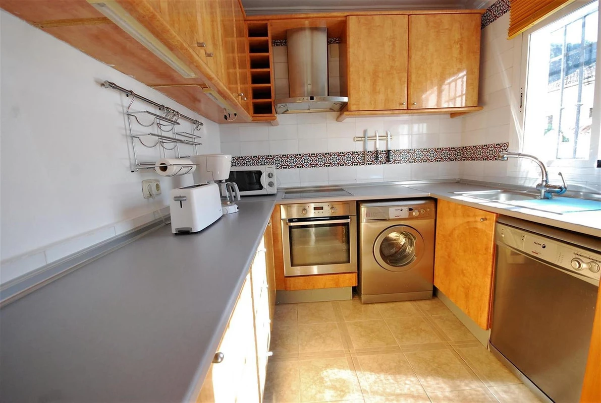 3-e898b2bb2a2fdfd06d2c39894dce8316