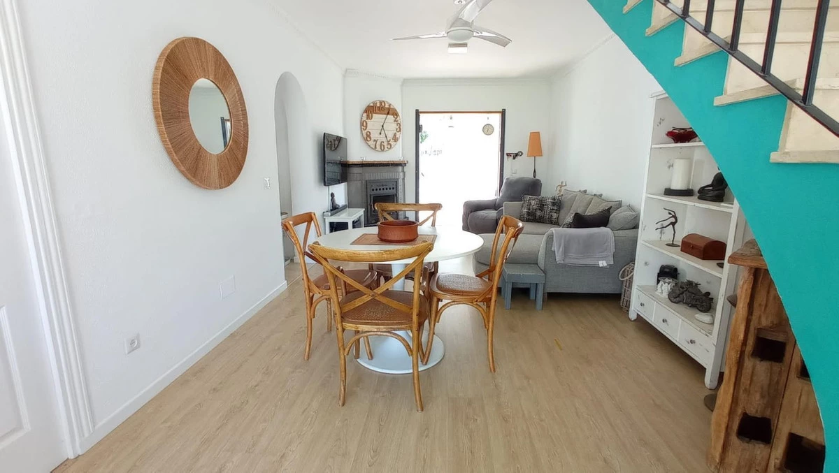 7-aa4cc561180b369757c0bb4af9886cd3