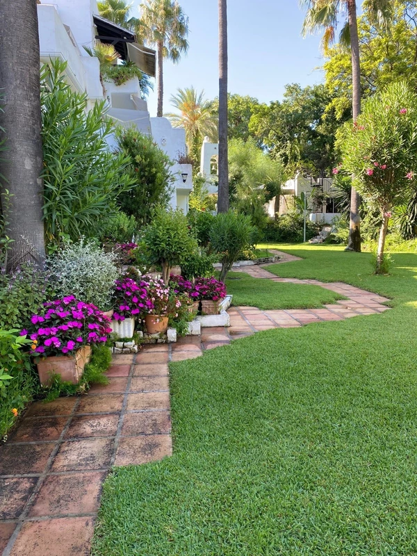 7-aa4cc561180b369757c0bb4af9886cd3