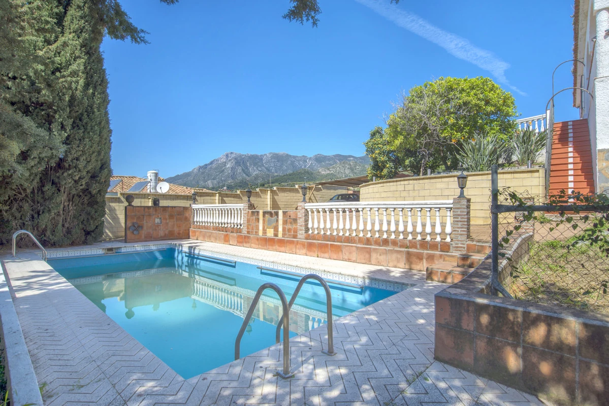 2-5bd7b9d04b45e33852eaf0ec6670150d