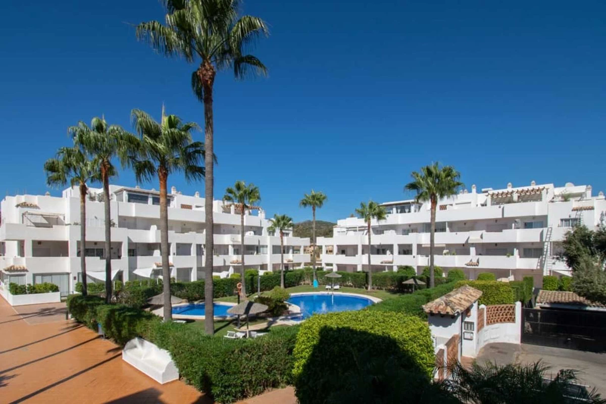 1-7980e48d732b6fc85c14b43b94d2aa54