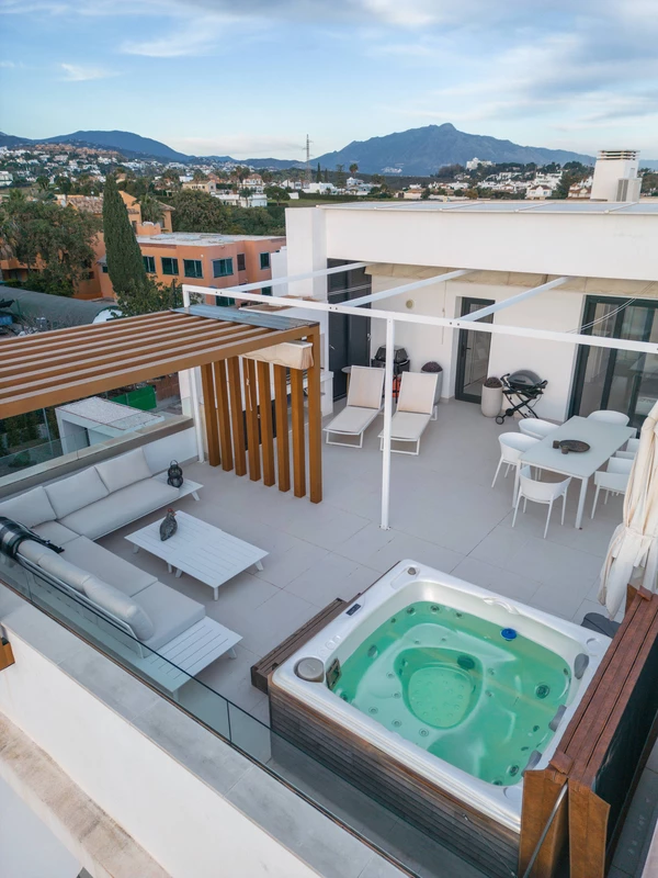 R4230529 | Penthouse Duplex in Cancelada – € 679,000 – 3 beds, 2 baths