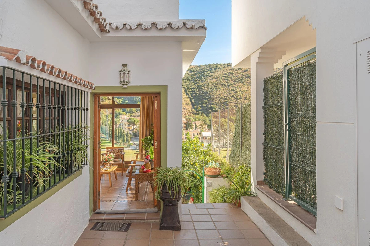 3-e898b2bb2a2fdfd06d2c39894dce8316