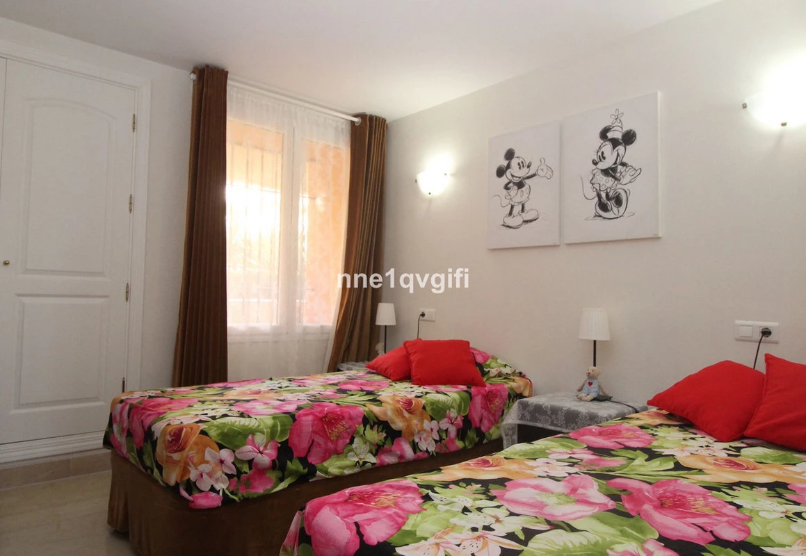 8-e64a9055bba3e77ac8aca3b893cdf826