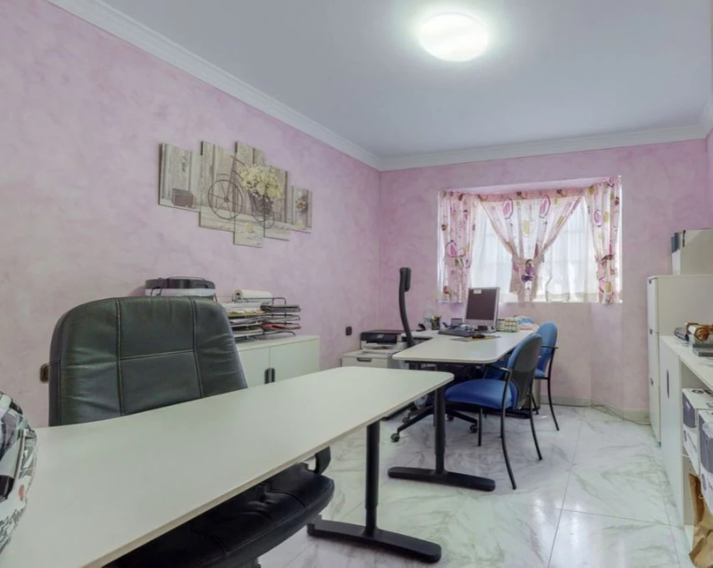 8-e64a9055bba3e77ac8aca3b893cdf826