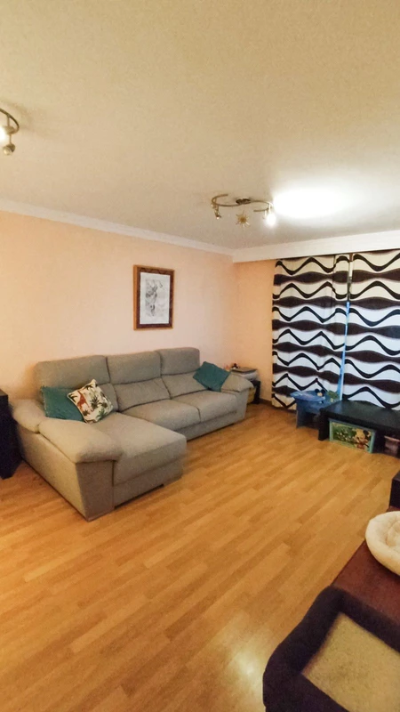 2-5bd7b9d04b45e33852eaf0ec6670150d