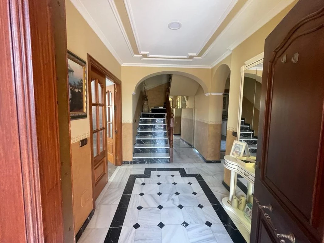 7-aa4cc561180b369757c0bb4af9886cd3