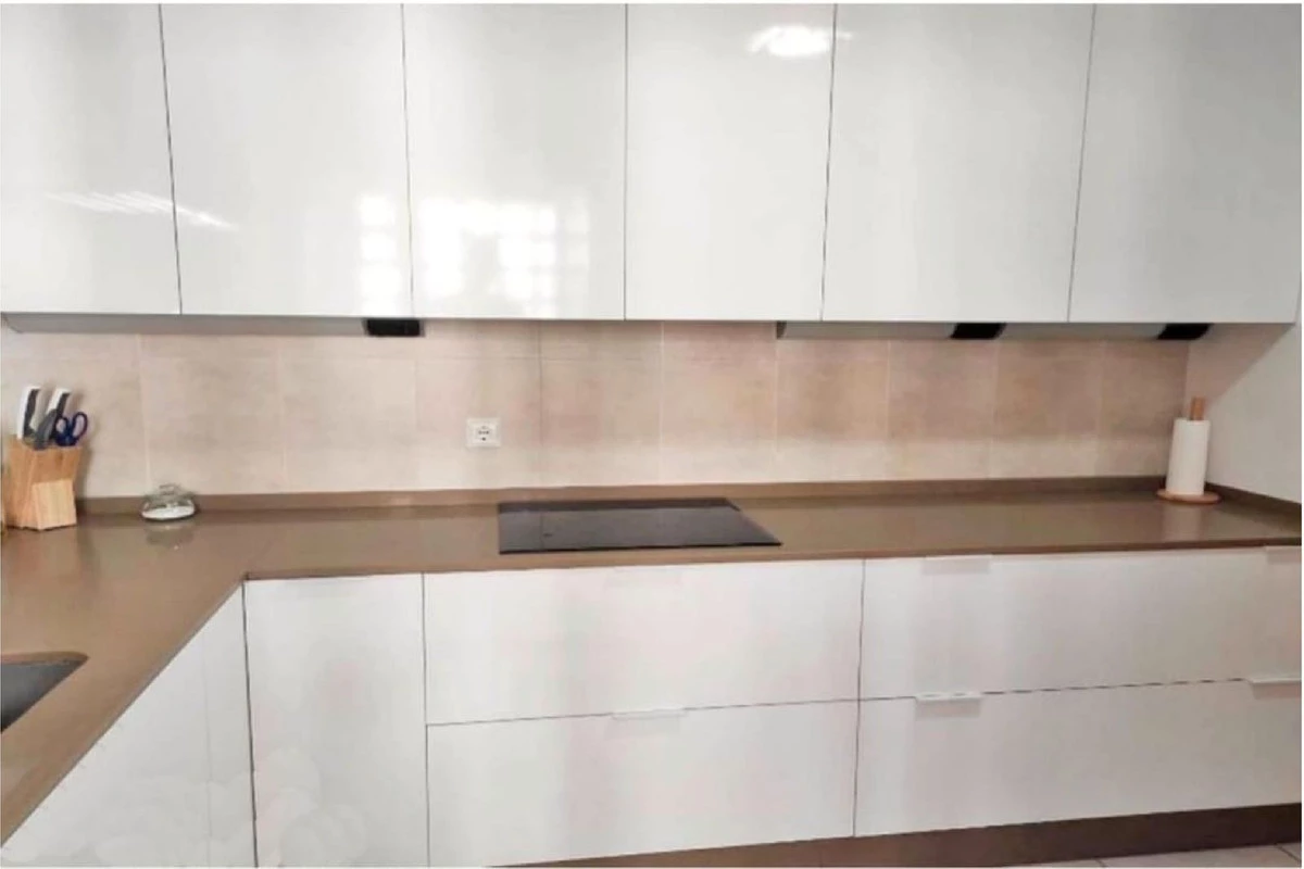 8-e64a9055bba3e77ac8aca3b893cdf826