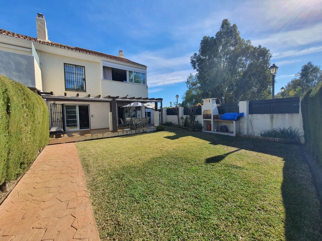 1-7980e48d732b6fc85c14b43b94d2aa54