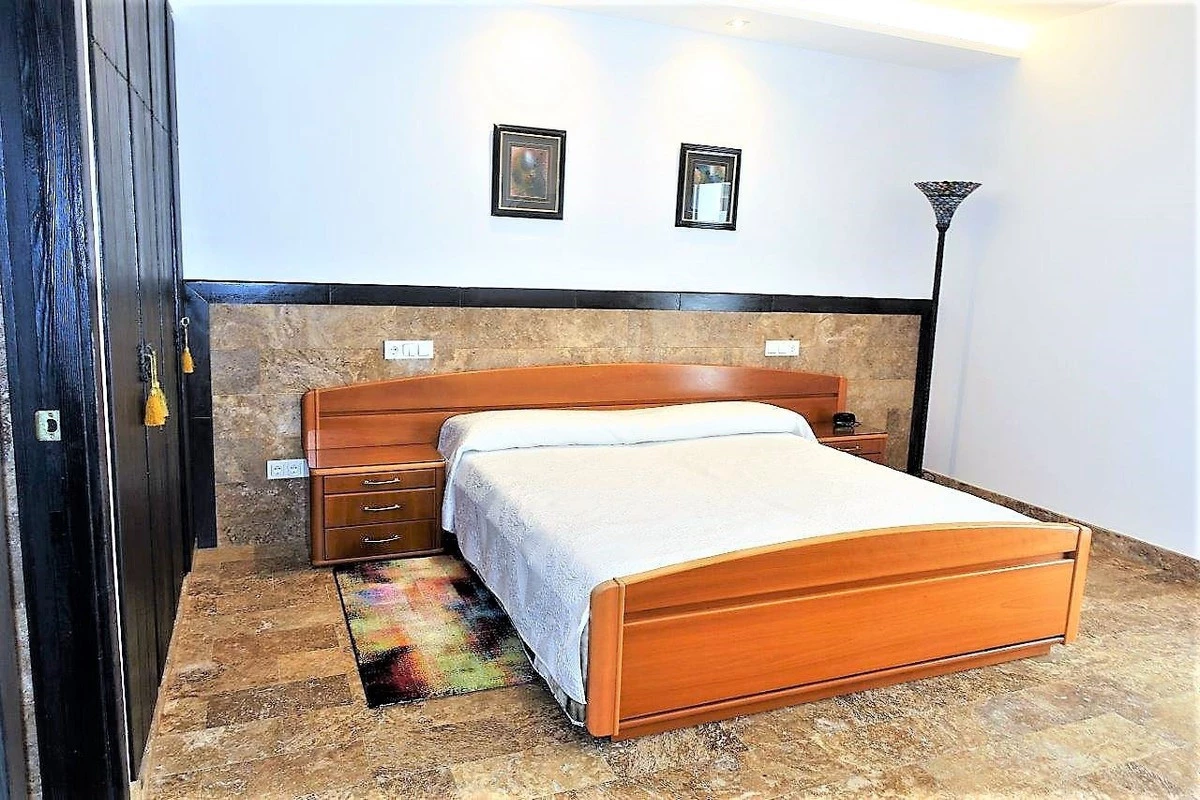 8-e64a9055bba3e77ac8aca3b893cdf826