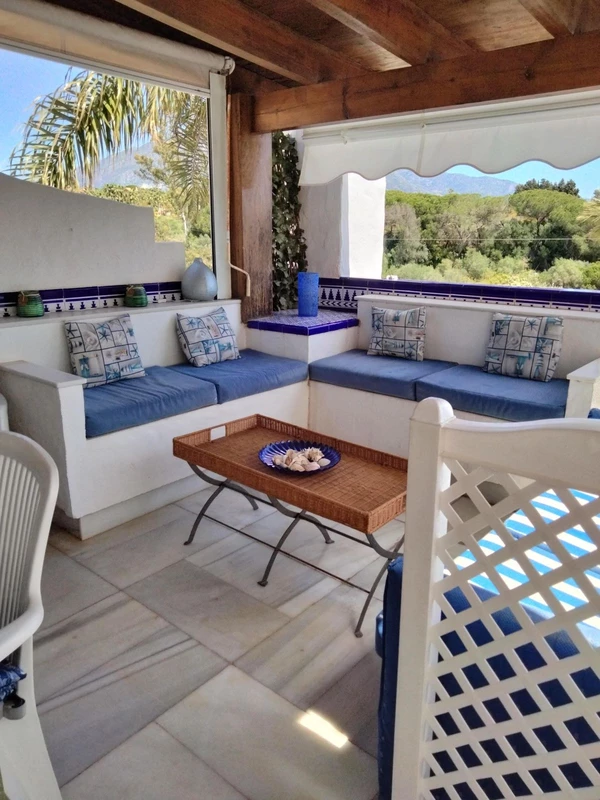 2-5bd7b9d04b45e33852eaf0ec6670150d