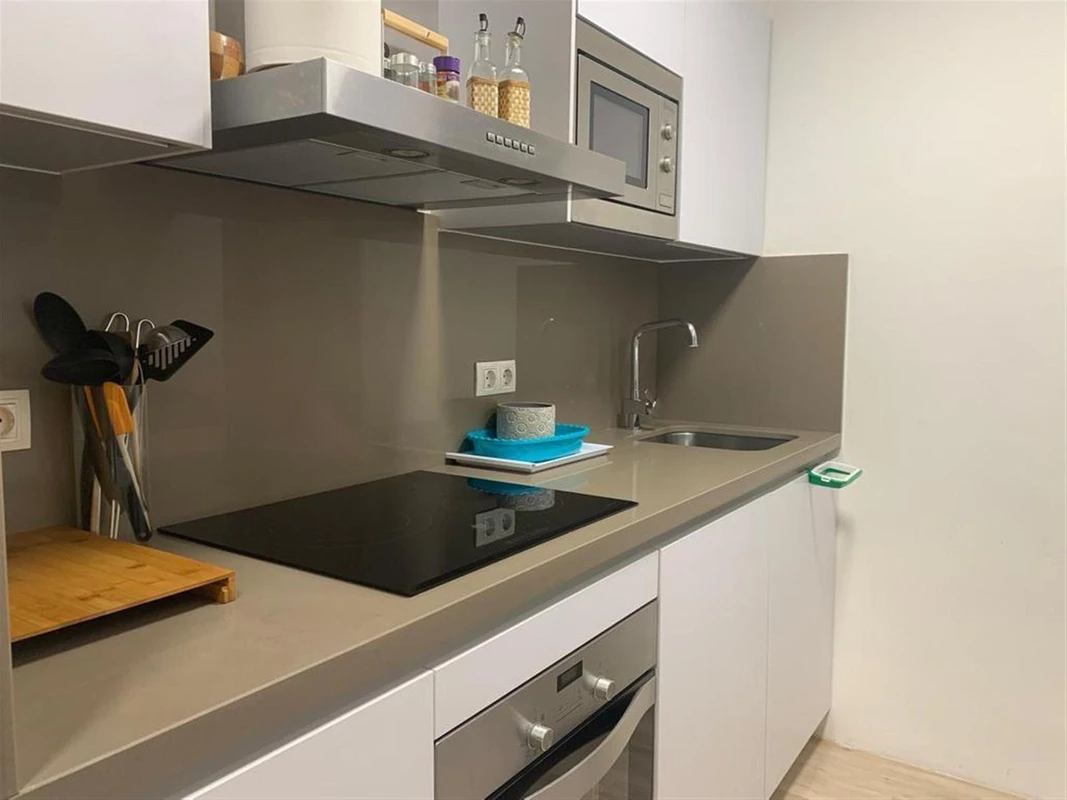 8-e64a9055bba3e77ac8aca3b893cdf826