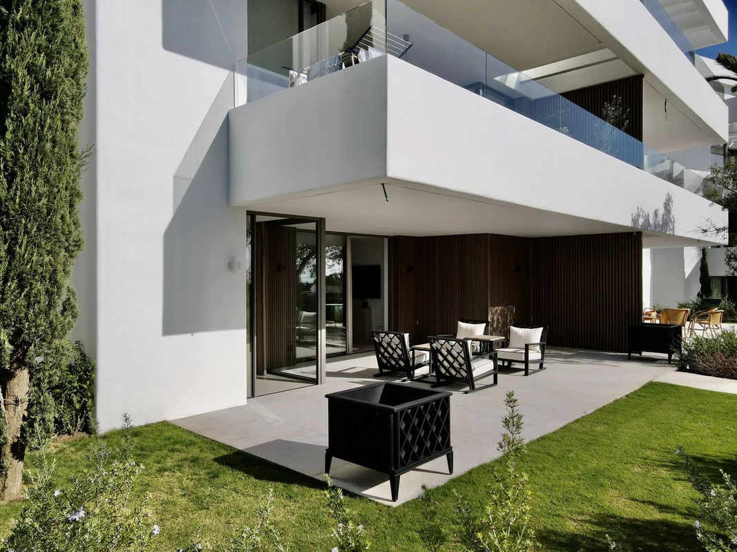 8-e64a9055bba3e77ac8aca3b893cdf826