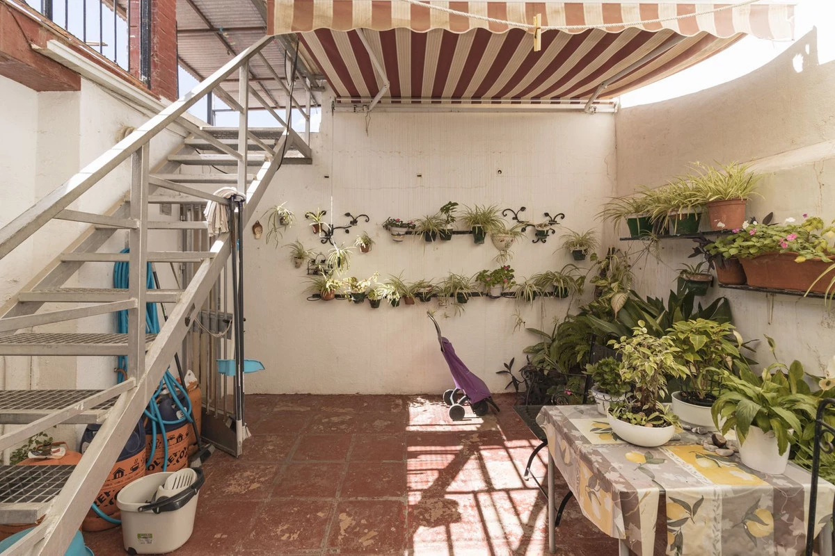 9-467d0cee5b725f3ef65f102a0c2e69c0