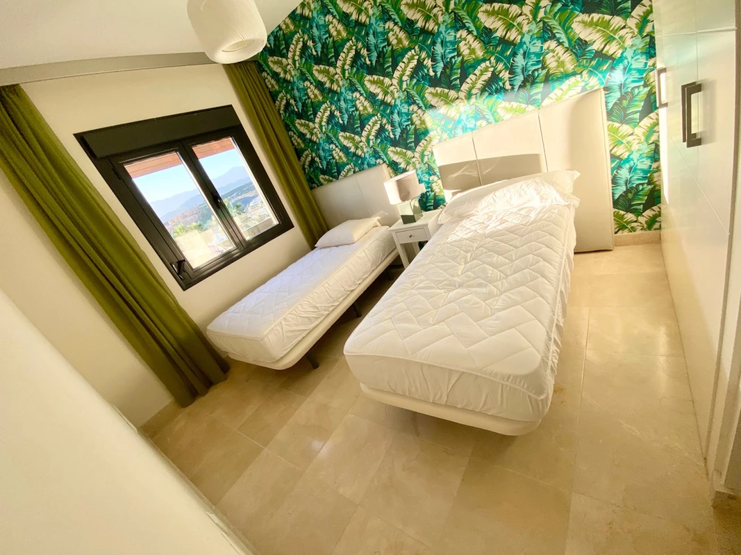 8-e64a9055bba3e77ac8aca3b893cdf826