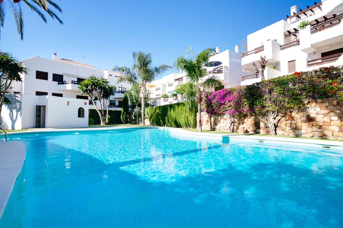 1-7980e48d732b6fc85c14b43b94d2aa54