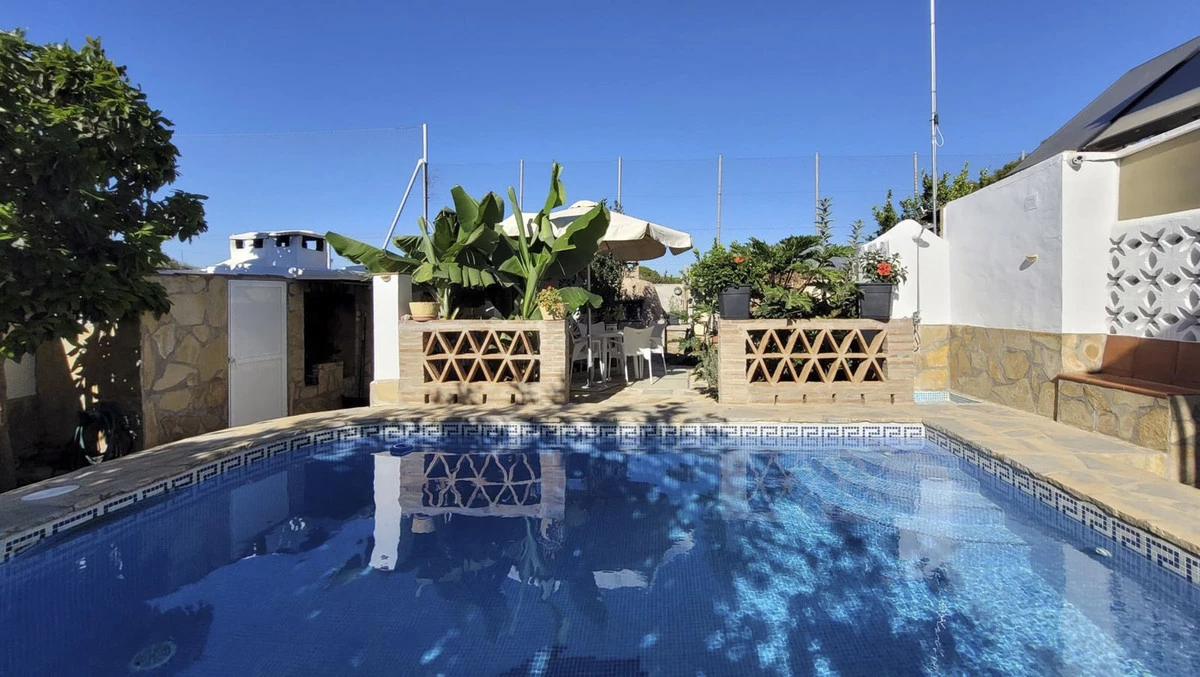 2-5bd7b9d04b45e33852eaf0ec6670150d