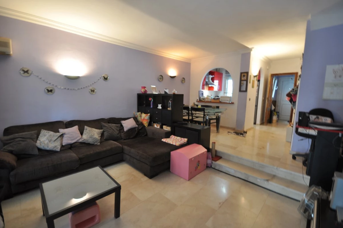 9-467d0cee5b725f3ef65f102a0c2e69c0