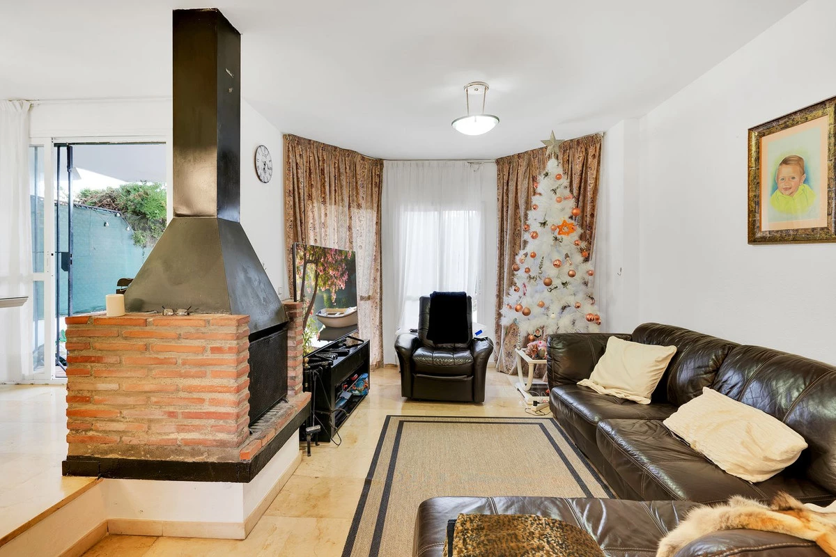 4-c23c0f86247804fa50226aecd8b0b2c8