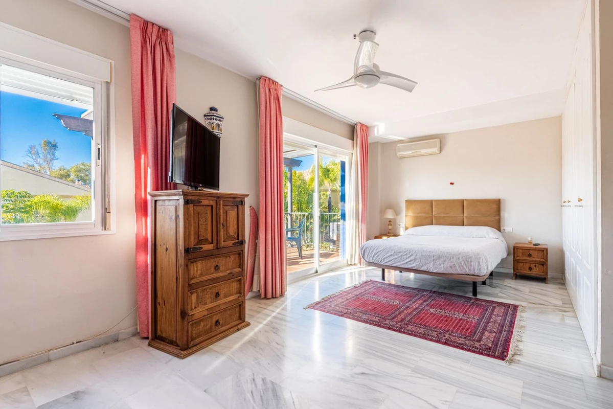 7-aa4cc561180b369757c0bb4af9886cd3