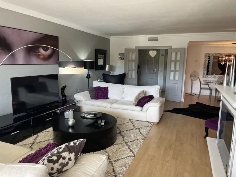 R4291111 | Middle Floor Apartment in Nueva Andalucía – € 480,000 – 2 beds, 2 baths