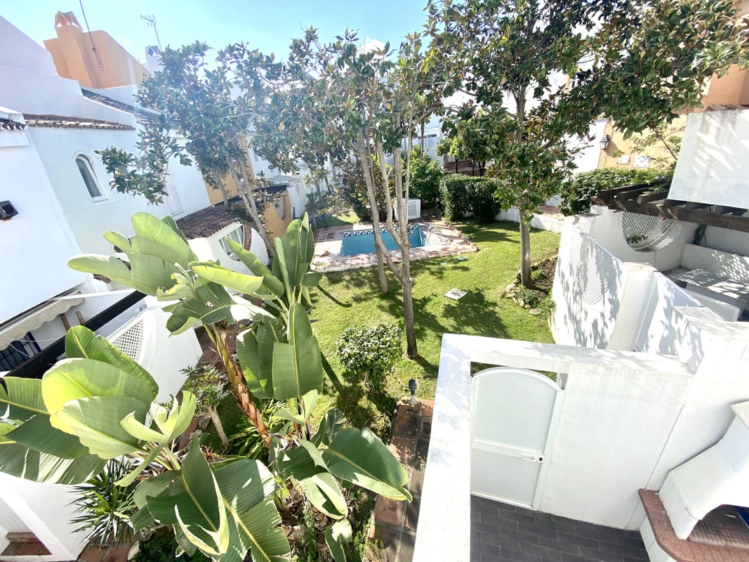 1-7980e48d732b6fc85c14b43b94d2aa54