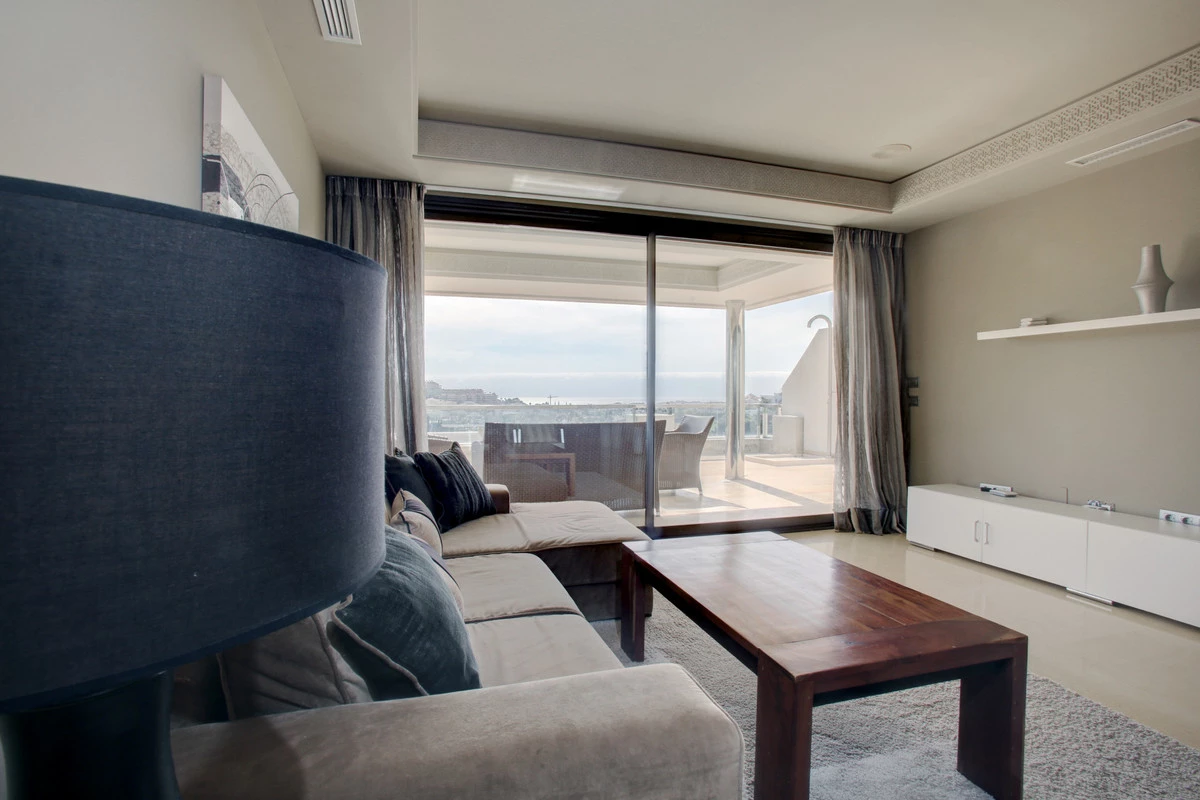 8-e64a9055bba3e77ac8aca3b893cdf826