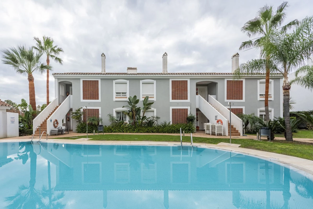 1-7980e48d732b6fc85c14b43b94d2aa54