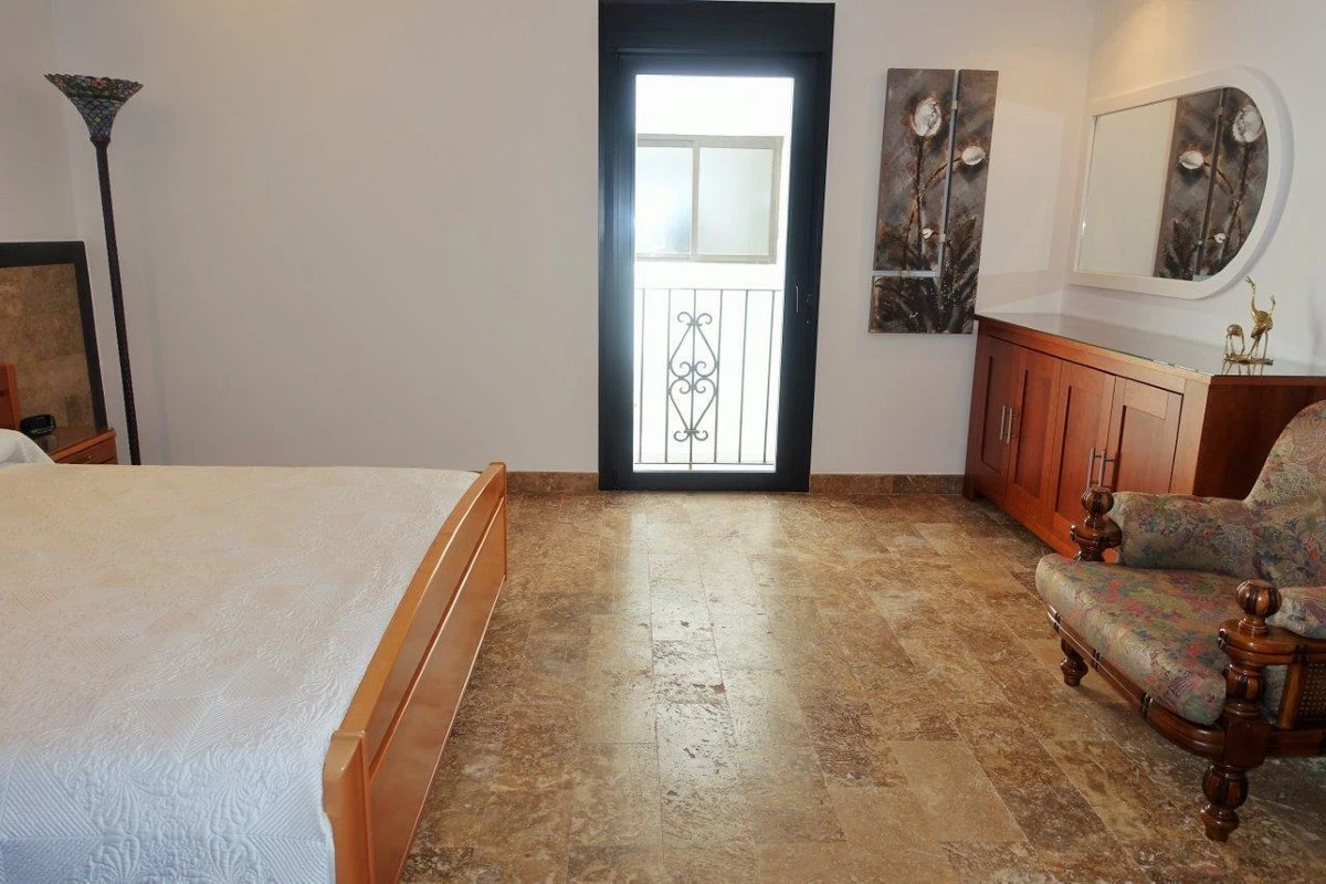 9-467d0cee5b725f3ef65f102a0c2e69c0